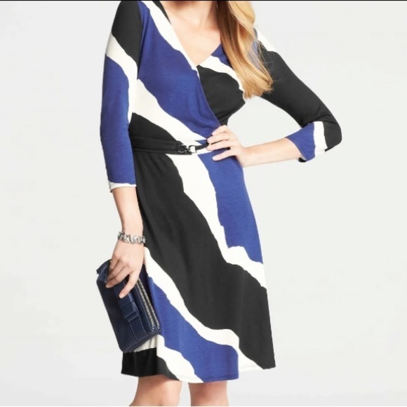 Ann Taylor Jersey Eclipse Print Wrap Black Blue Cream Mini Dress size 4 - Picture 1 of 16